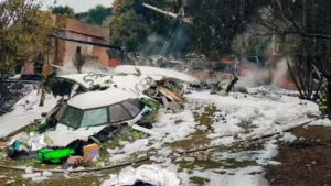 Avião com capacidade para 68 passageiros cai em Vinhedo (SP); veja vídeo